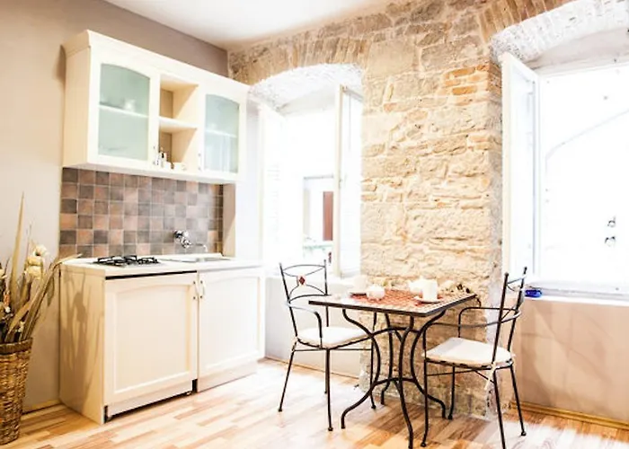 Zara City Apartments Apartman *